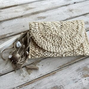 clutch areia dourada